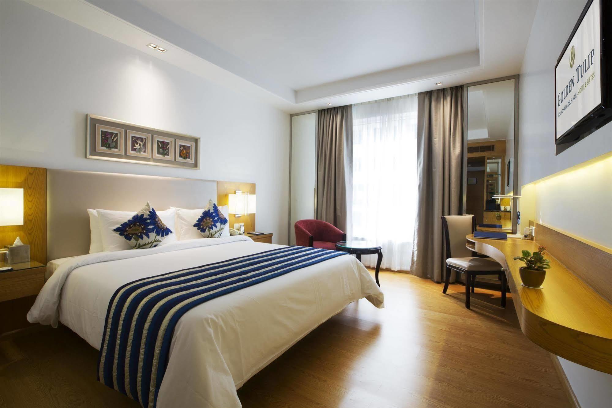โกลเดน ทิวลิป วาสันดารา โฮเต็ล แอนด์ สวีท Hotel กาเซียบัด ภายนอก รูปภาพ