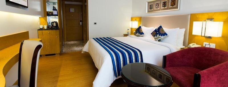 โกลเดน ทิวลิป วาสันดารา โฮเต็ล แอนด์ สวีท Hotel กาเซียบัด ภายนอก รูปภาพ